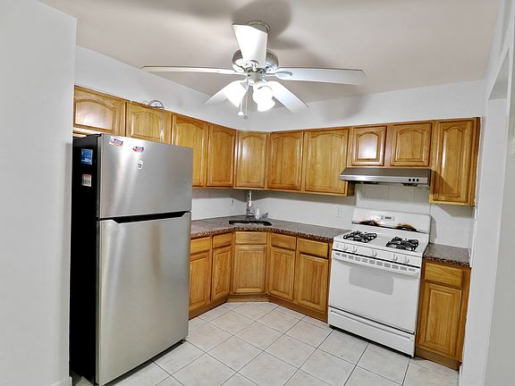 2nd image of 14428 26th Ave Floor 1