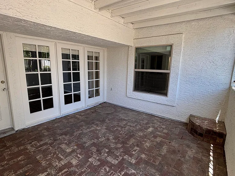 15801 N 29th St #1 — Photo 3