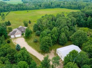 8907 360th St, North Branch, MN 55056