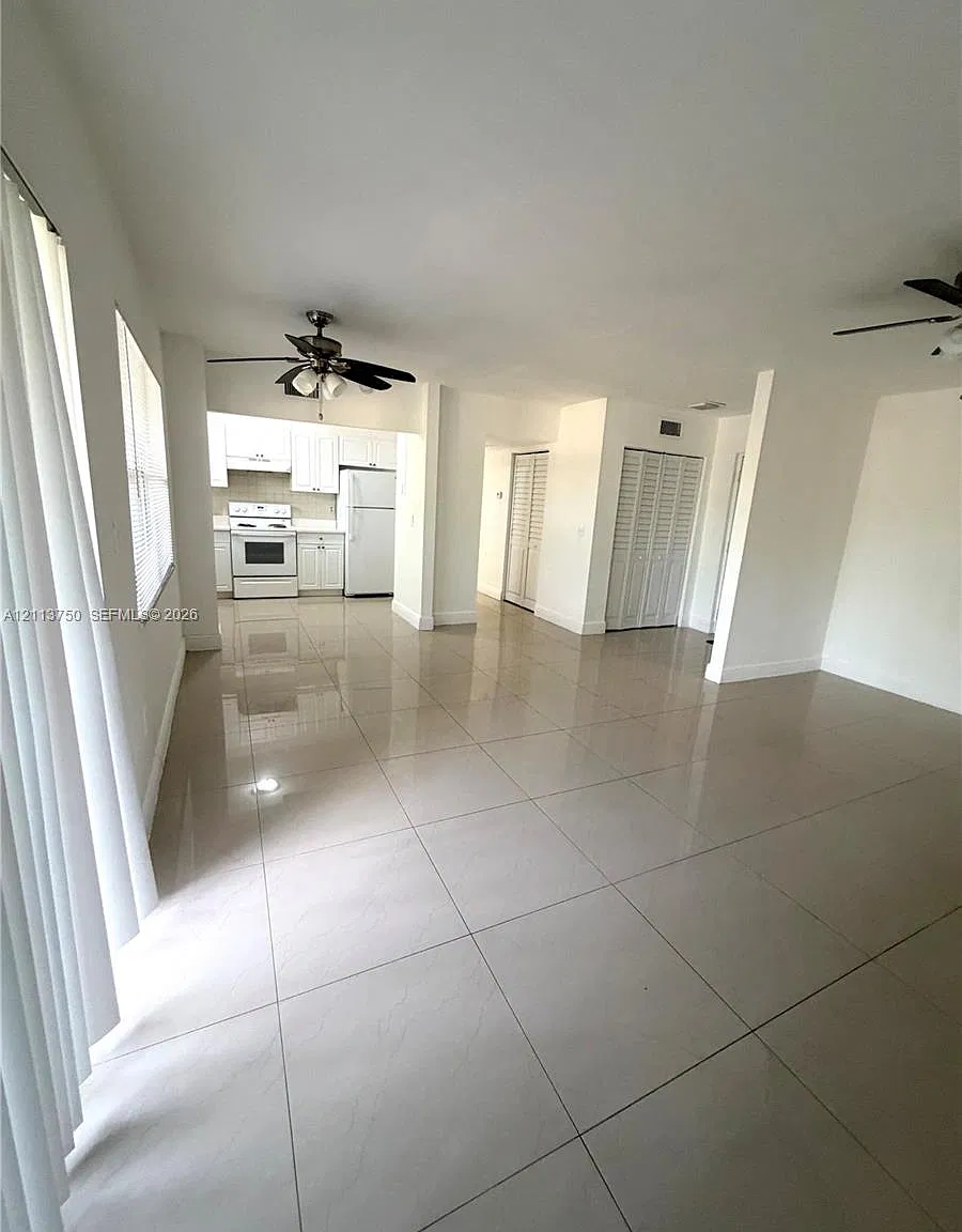 La Placida Section 1 Cond — Photo 3