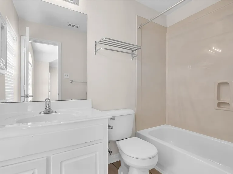 2123 Stacy Knl — Photo 23