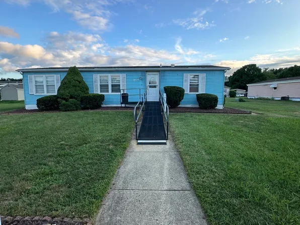 604 Jerome Place, Freehold, NJ 07728