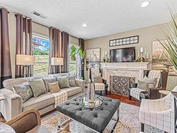 5th image of 2102 Meadowhill Ln