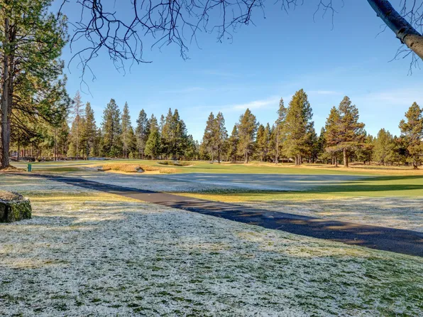 57277 Overlook Rd Unit 8, Bend, OR 97707