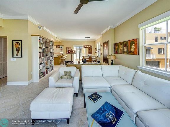 4th image of 522 NE 7th Ave #2