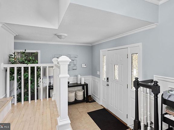 5th image of 115 Edgebrook Rd