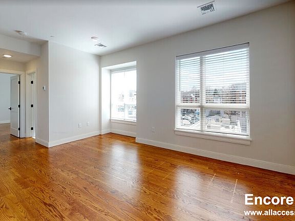 3rd image of 9 Everett St #203