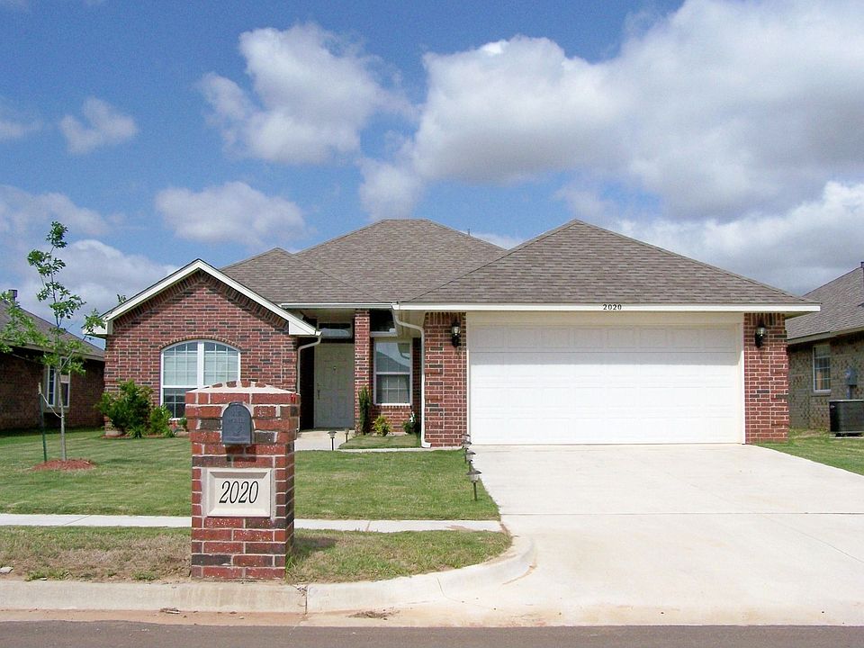 1st image of 2020 Pelham Dr