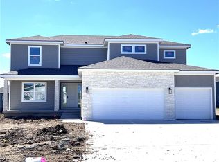 1717 SW Hightown Dr, Lees Summit, MO 64082