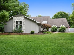 7 Ashleigh Dr, Saint James, NY 11780