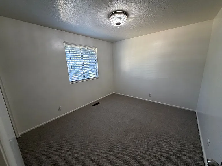 286 Paulette Way — Photo 15
