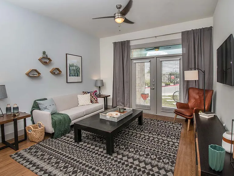 Ocotillo Apartments — Photo 3