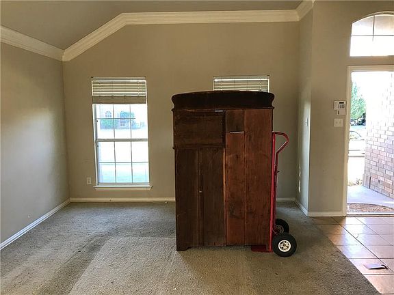 4th image of 203 Ephraim Dr