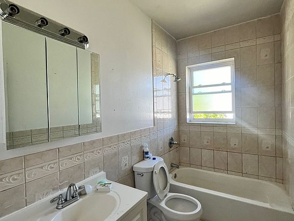 5th image of 617 Bramhall Ave #3R