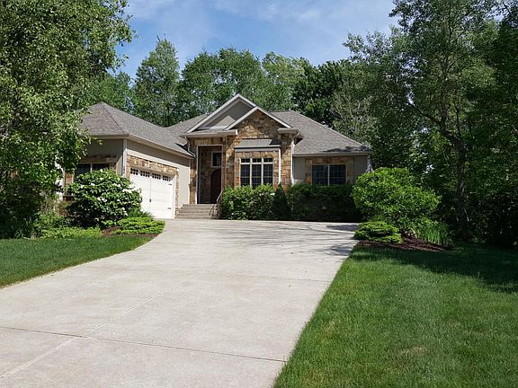 2nd image of 12 Boulder Dr