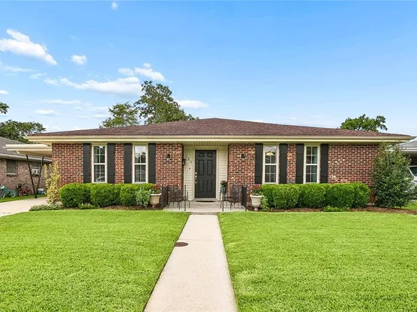 186 Sedgefield Dr, Harahan, LA 70123