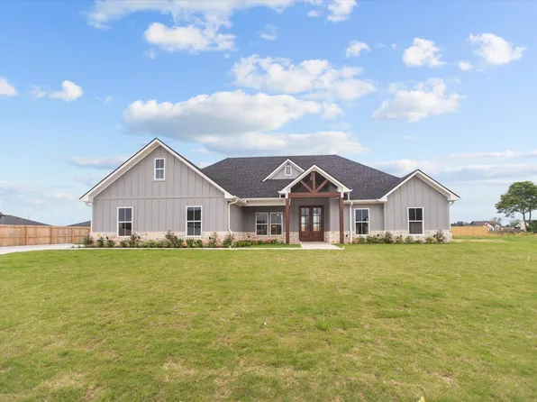 12340 Maplewood Dr, Lindale, TX 75771