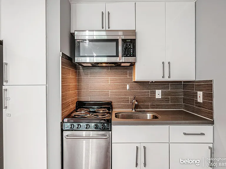 195 7th St #301 — Photo 12
