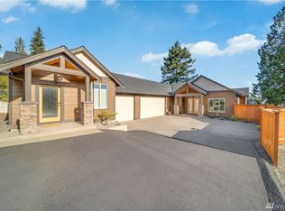 4101 Lakeridge Dr E, Lake Tapps, WA 98391