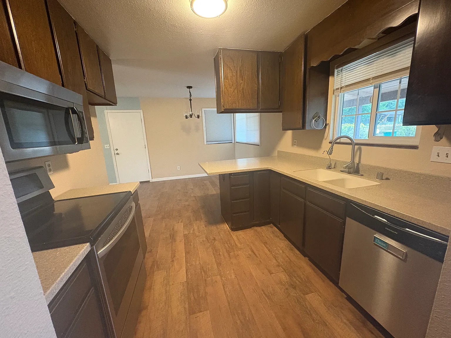20208 Lago St — Photo 2