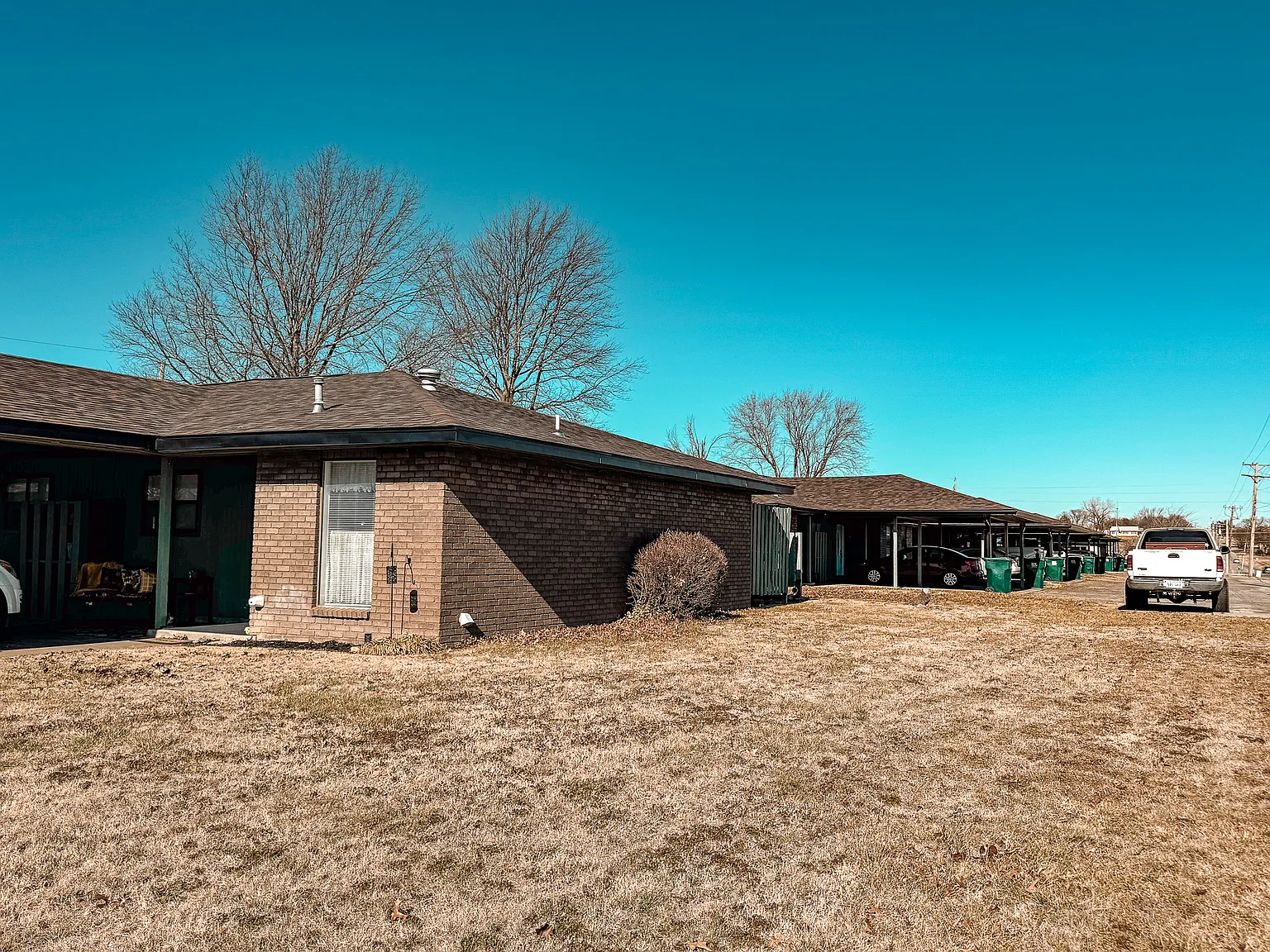 500 North Cline Rd Apartments — Photo 4