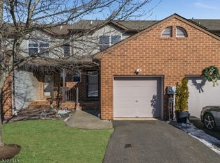 10 Penny Ln, Raritan Twp., NJ 08822