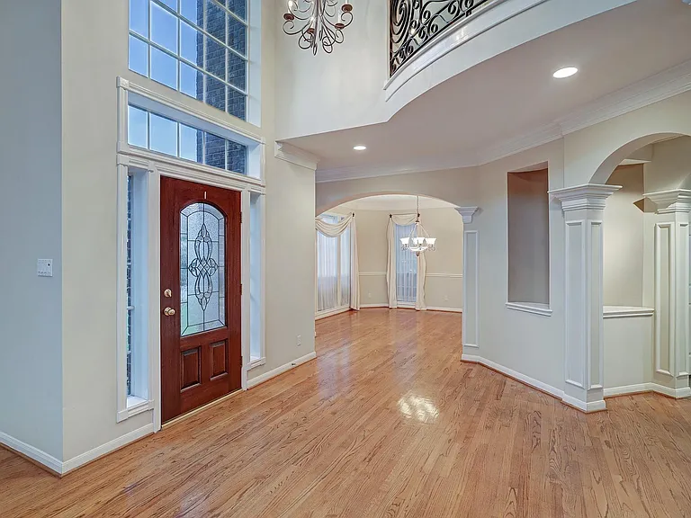 5365 Lampasas St — Photo 12