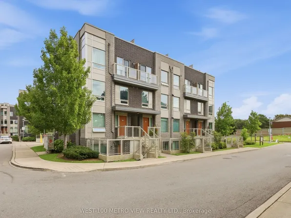 3 Applewood Ln #102, Toronto, ON M9C 0C1