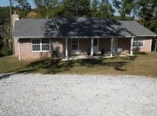 371 Raintree Dr, Eddyville, KY 42038