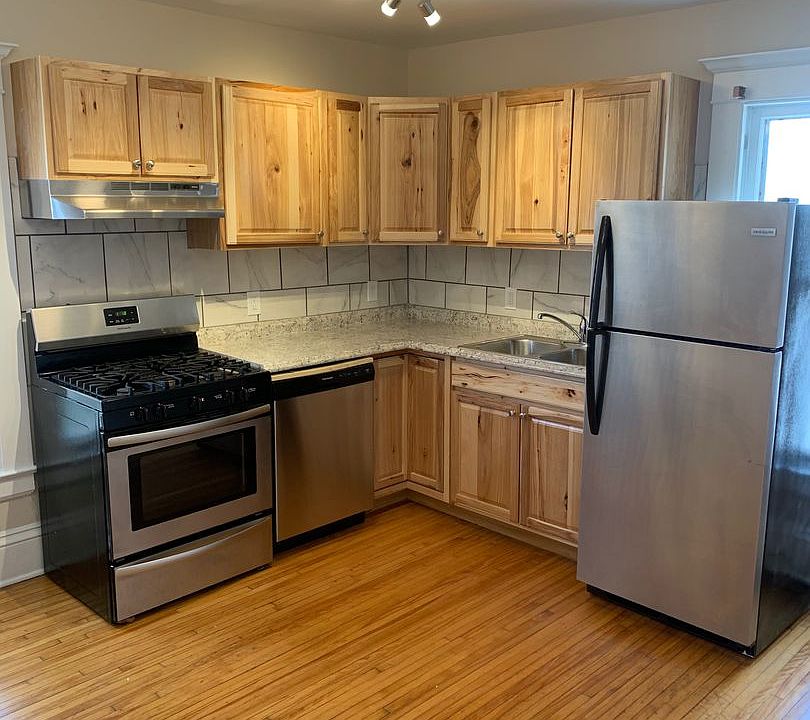 1st image of 2201 Aldrich Ave S #5