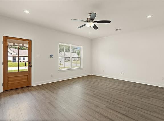 2nd image of 16205 Chandler Pl