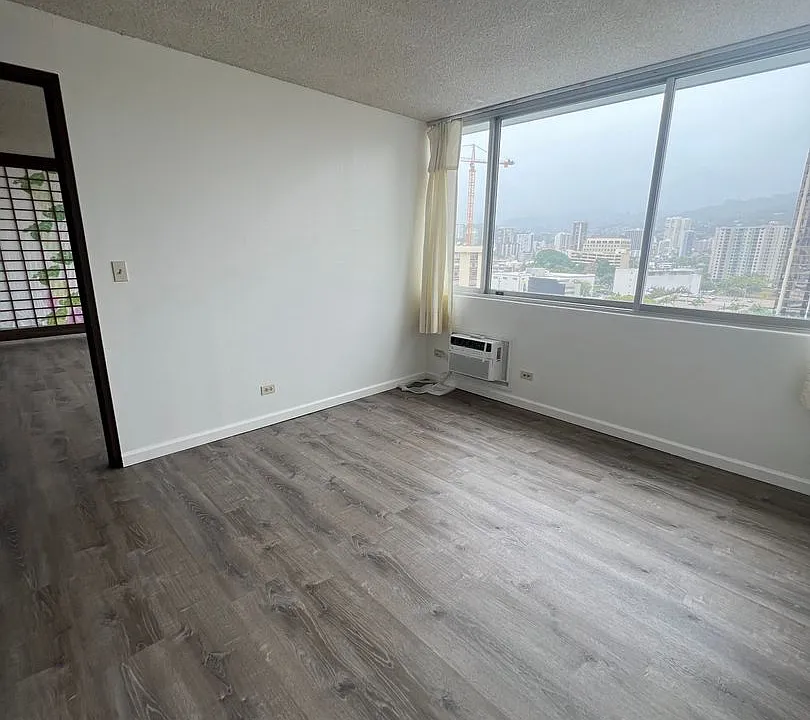 1560 Kanunu St #1318