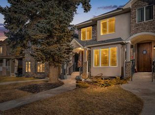 3018 W 30th St SW, Calgary, AB T3E2M6