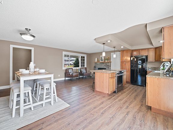 5th image of 11105 NW 36th Ave