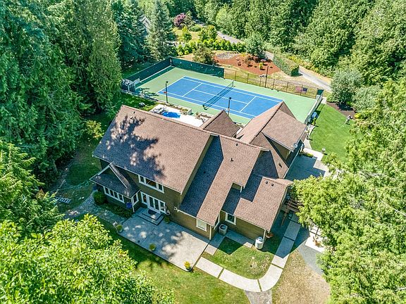 2nd image of 7043 Berganio Ln