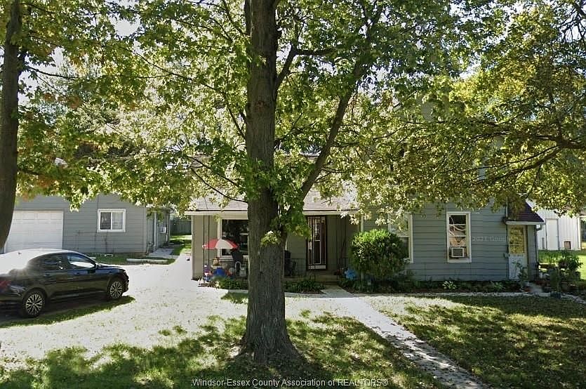1st image of 155 King St E