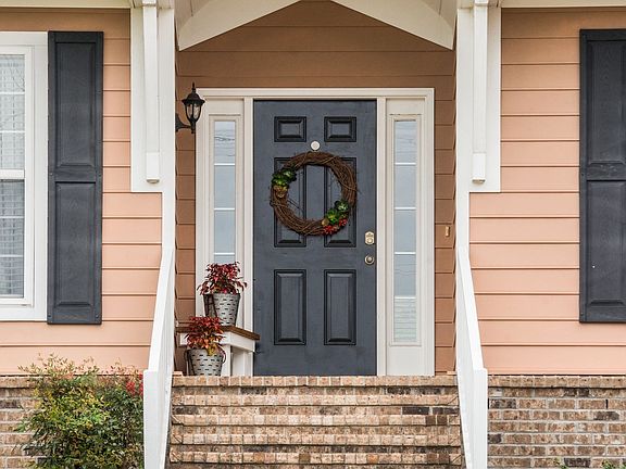 3rd image of 429 Williamsport Dr