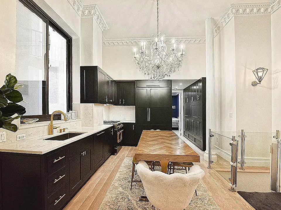 49 E 12th St #1D