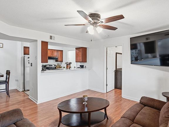 3rd image of 11238 Torrie Way APT J