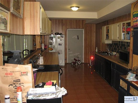 3rd image of 28330 Oak Creek Dr