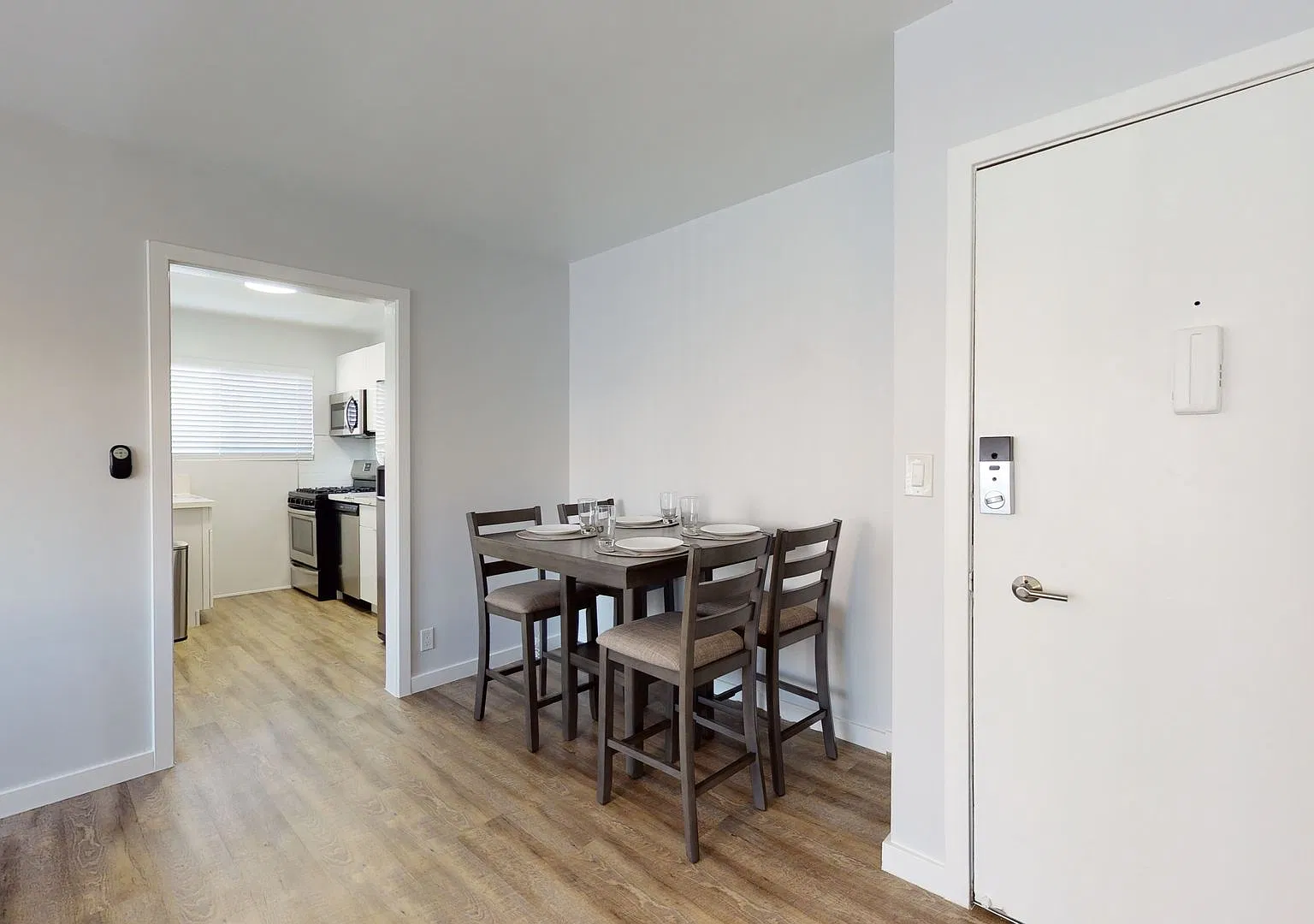 Runyon Canyon Properties, LLC (1641 N. Poinsettia Place) — Photo 3