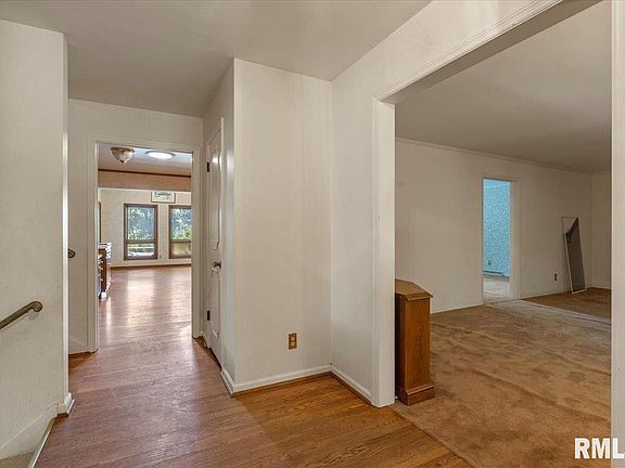 5th image of 2840 E Lake Shore Dr