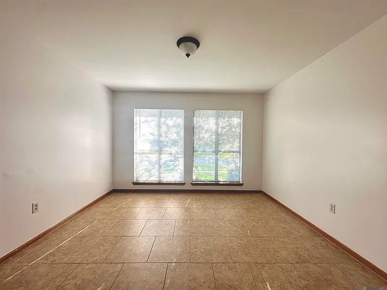 9786 Kinglet Dr — Photo 5