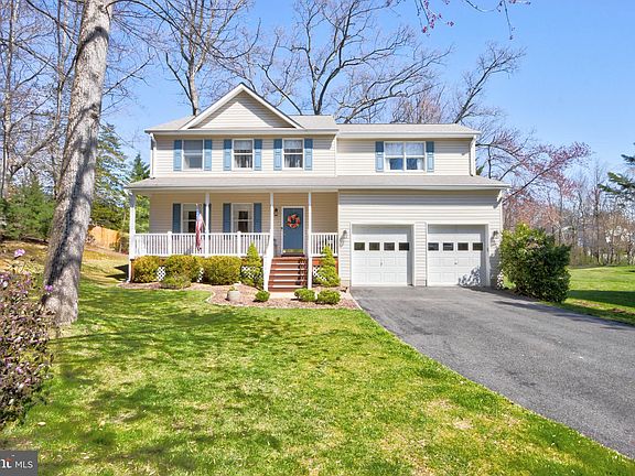 2nd image of 208 Broad Oaks Ln