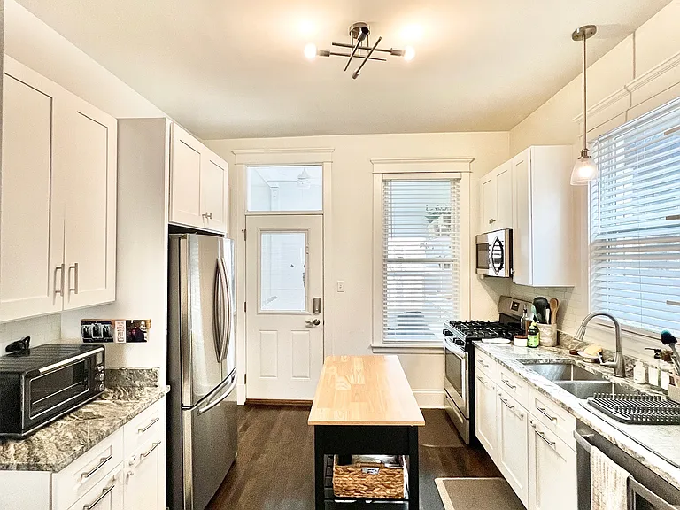3302 W Wrightwood Ave #1 — Photo 6