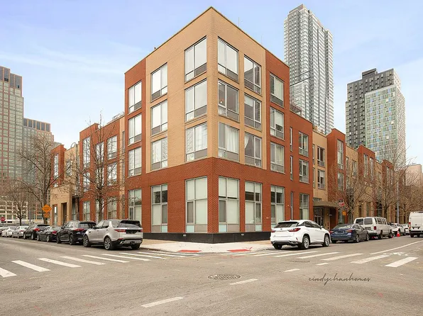 240 51st Ave #4E, Long Island City, NY 11101