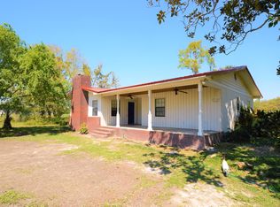 5124 Peanut Rd, Graceville, FL 32440
