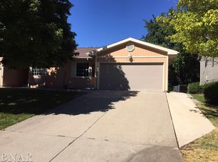 1304 Cadwell Dr, Bloomington, IL