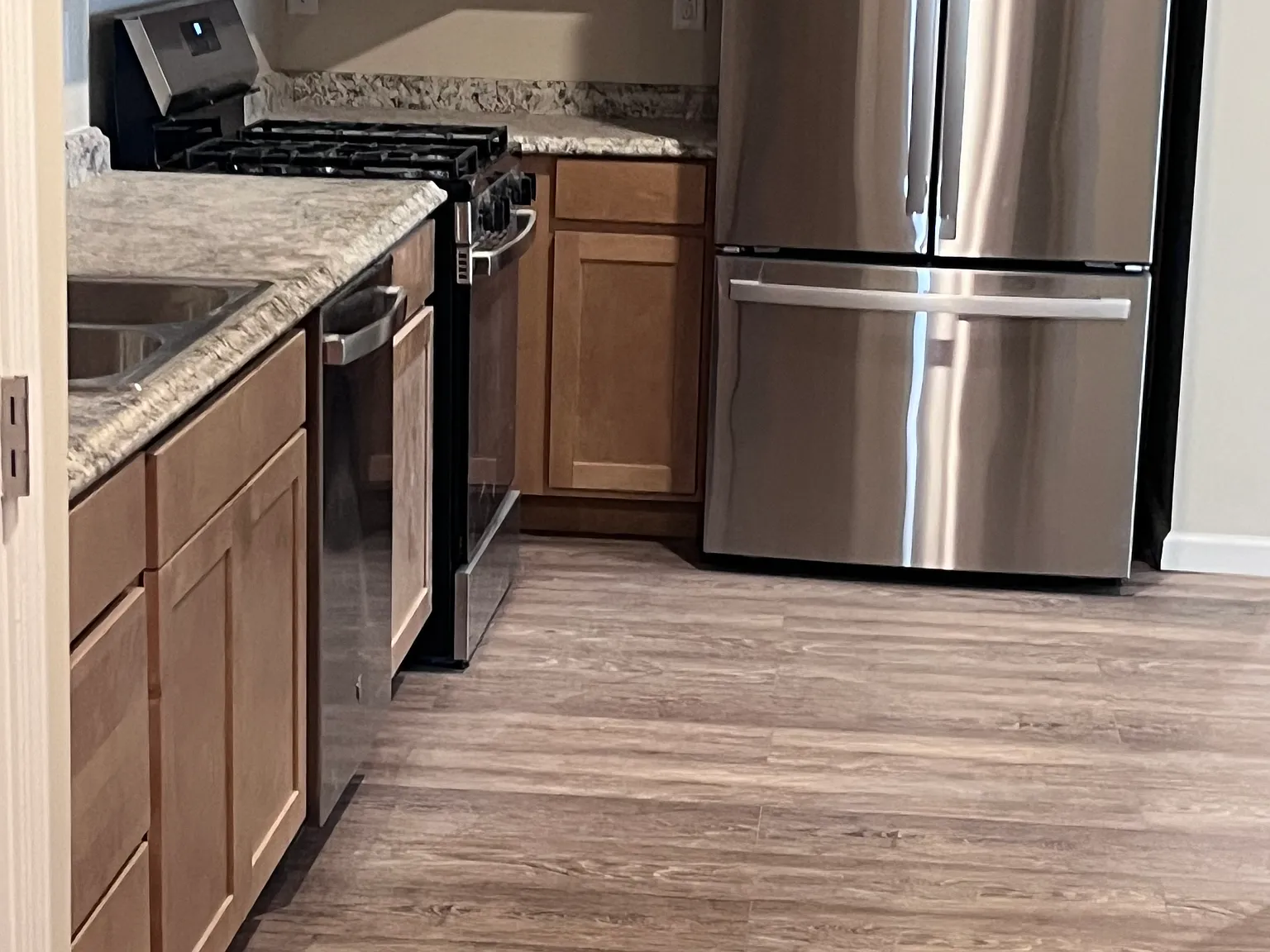 2 bed, 700 sqft, $1,500 — Photo 2