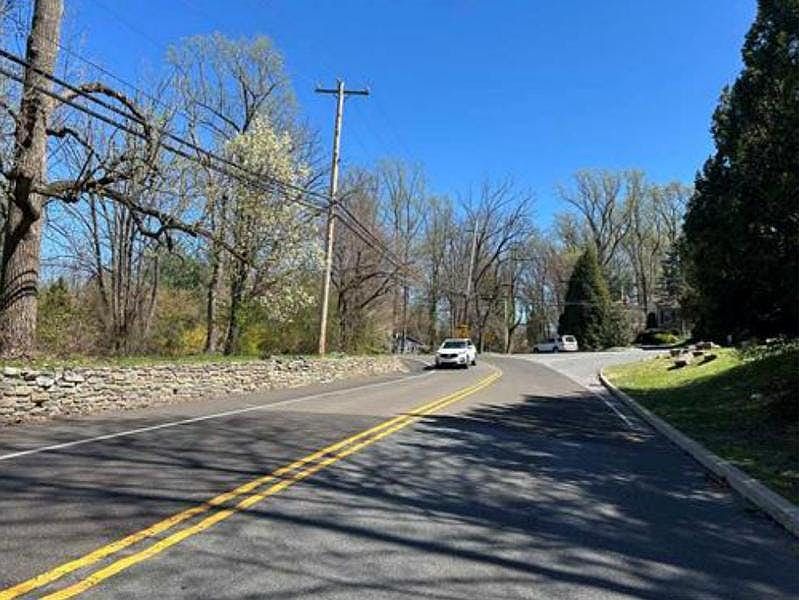 2nd image of 1797 Old Welsh Rd